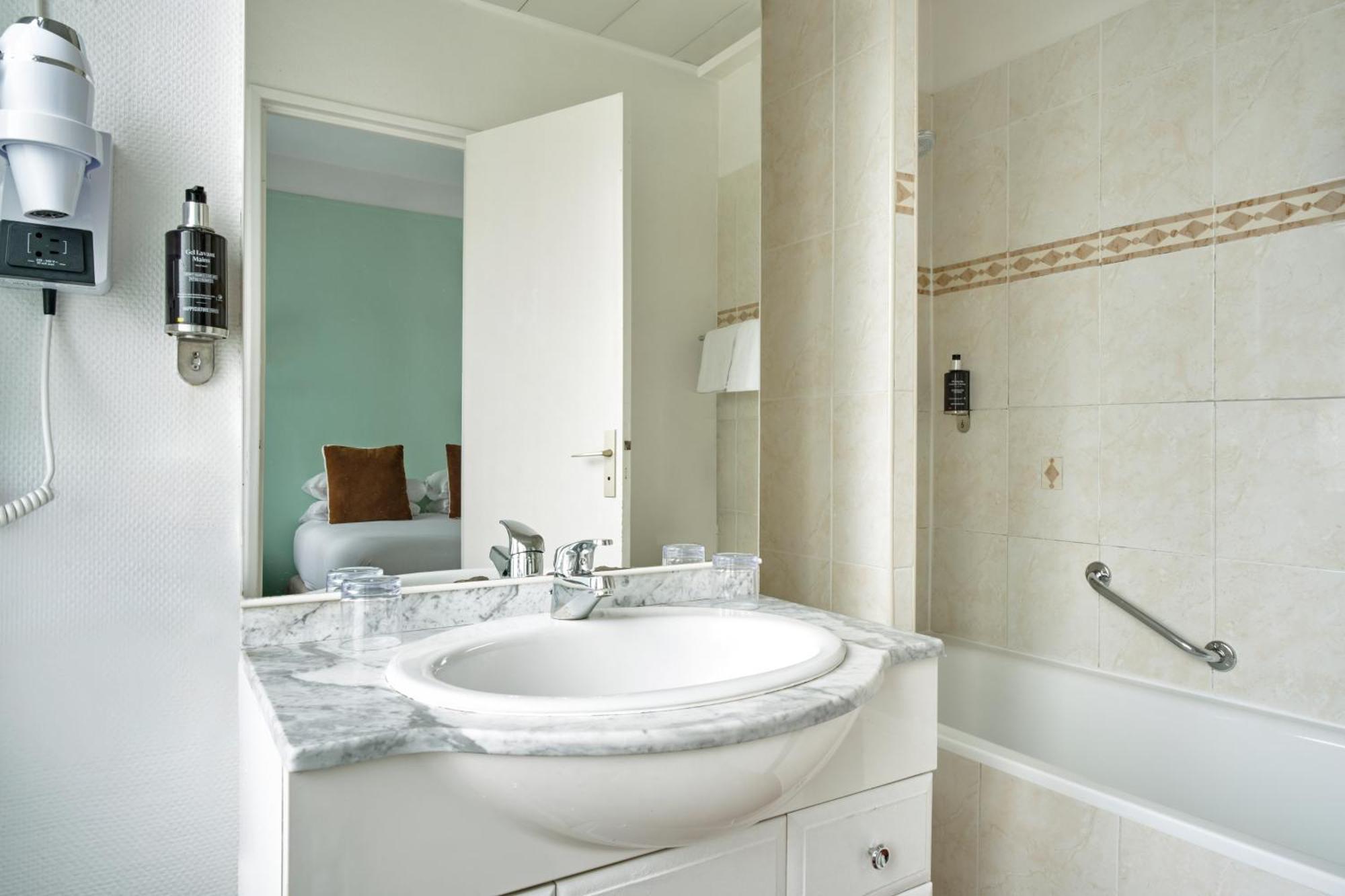 Abaca Messidor By Happyculture Hotel Paris